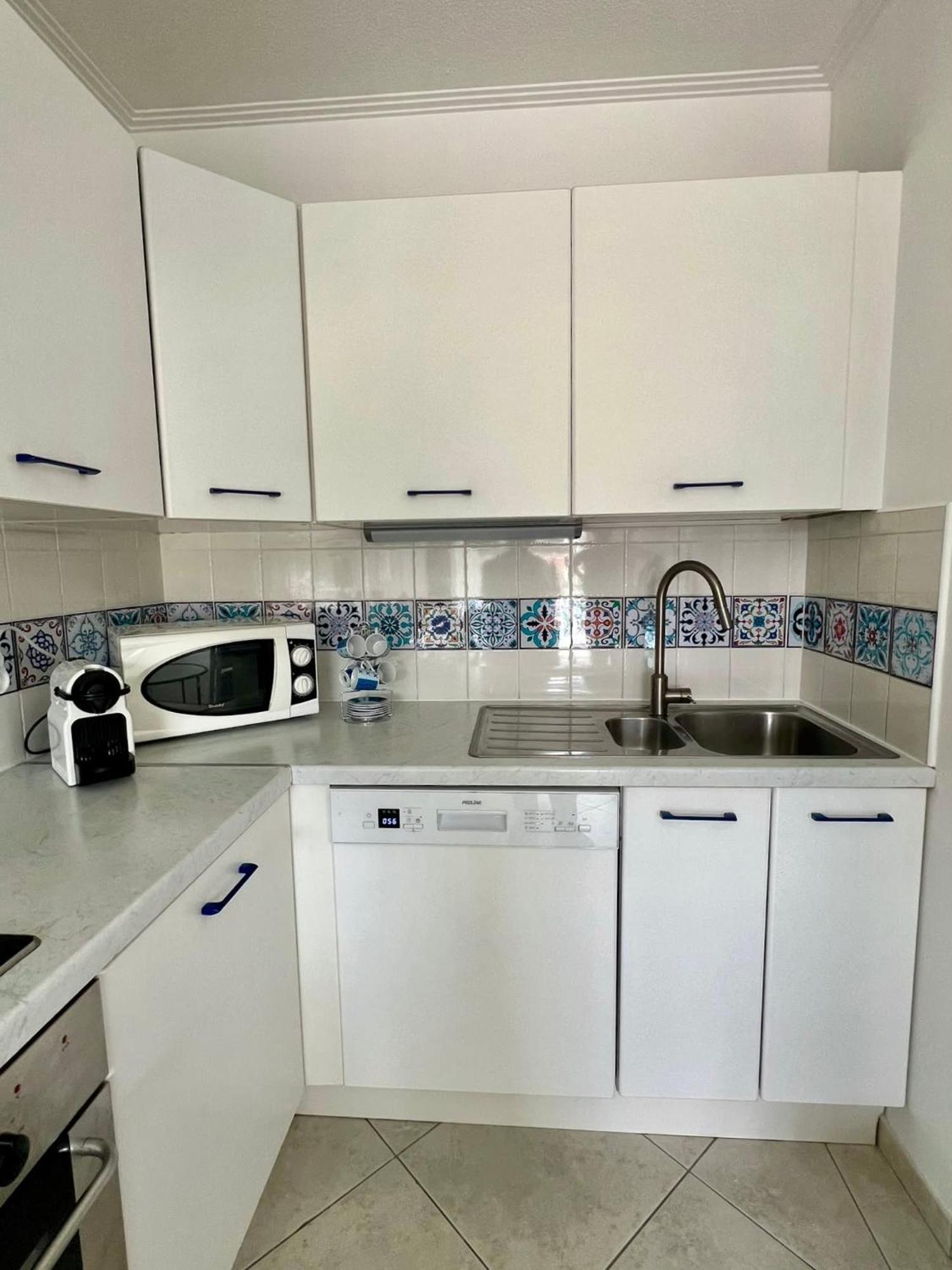 Risso - One Bedroom With Pool, Newly Renovated In Spring 2024 Nice Exterior photo
