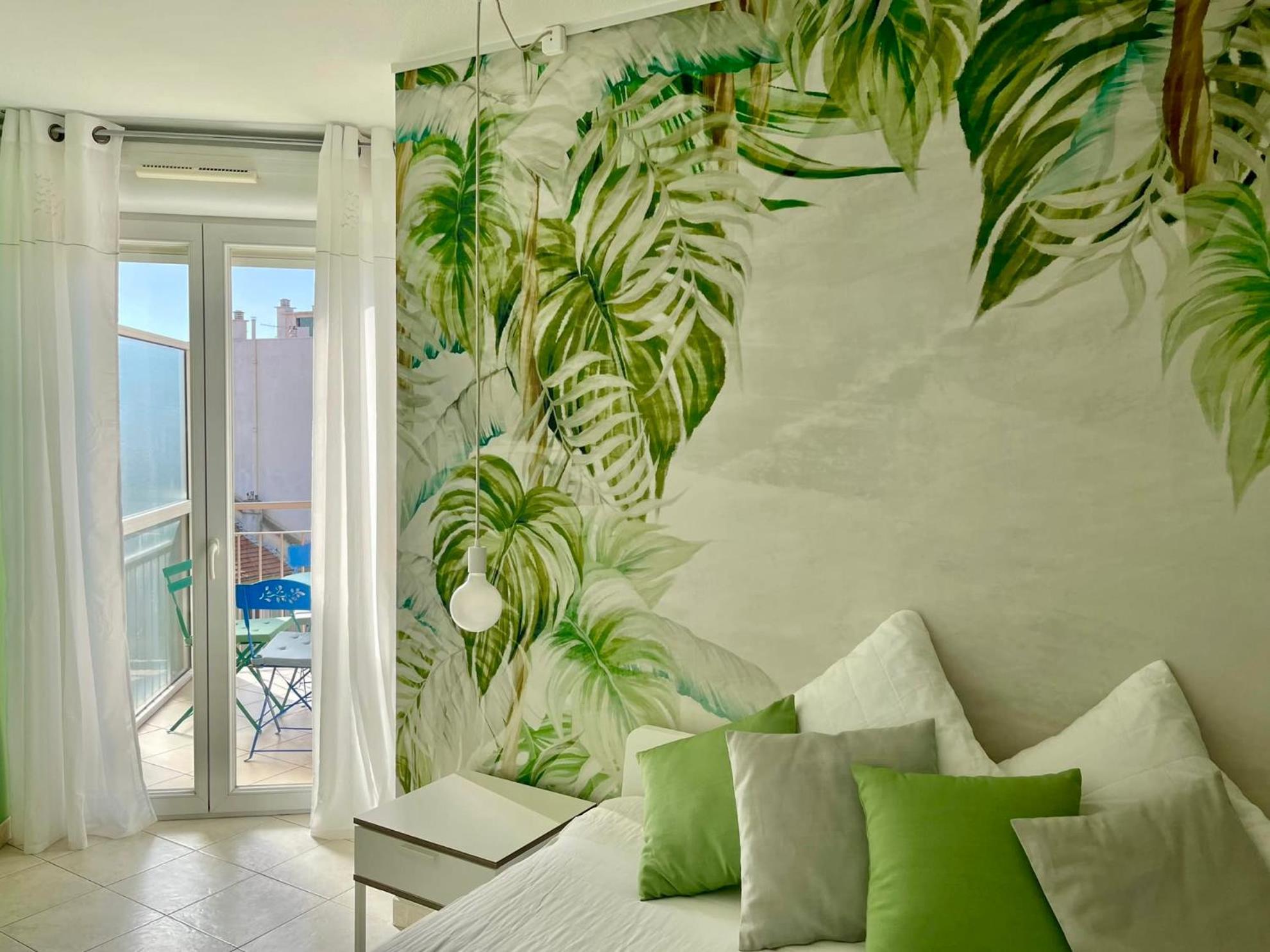 Risso - One Bedroom With Pool, Newly Renovated In Spring 2024 Nice Exterior photo